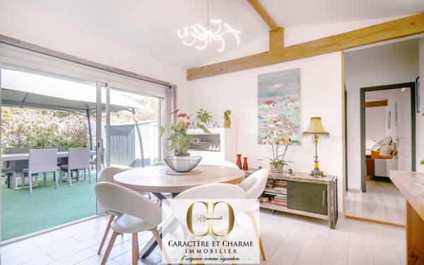 Sarlat-la-Canéda (24200) 7 Chambres d'hôtes / studios, aménagés, + grand logement privé. Idéal activité. Piscine chauffée - Jardin.