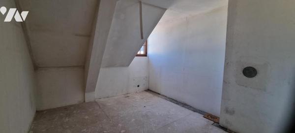 LA GUERCHE DE BGNE - Centre ville - Maison avec garage et terrain