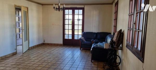 LA GUERCHE DE BGNE - Centre ville - Maison avec garage et terrain