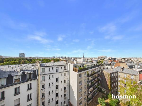 PARIS 20 - Quartier Saint-Lambert - Rue Chambery - Magnifique deux pièces au dernier étage avec vue dégagée sur monuments