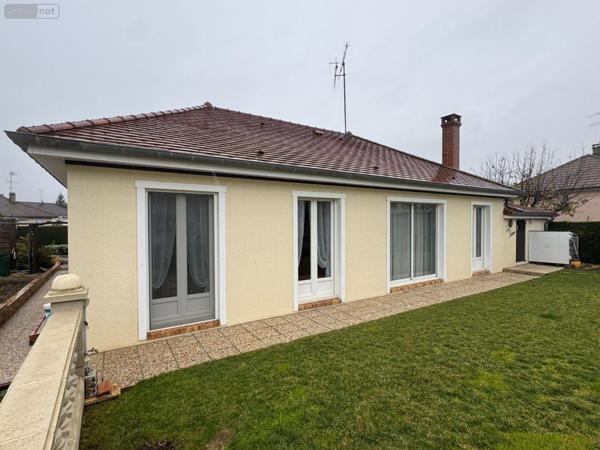Maison à vendre à Arcis-sur-Aube dans l'Aube (10700), ref : 15309/386