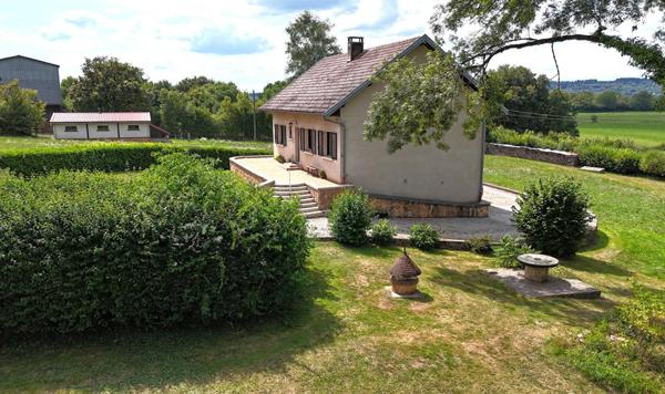 Maison avec grand terrain constructible - Environnement calme  àOrgelet / Sézéria