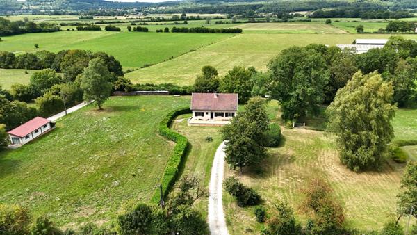 Maison avec grand terrain constructible - Environnement calme  àOrgelet / Sézéria