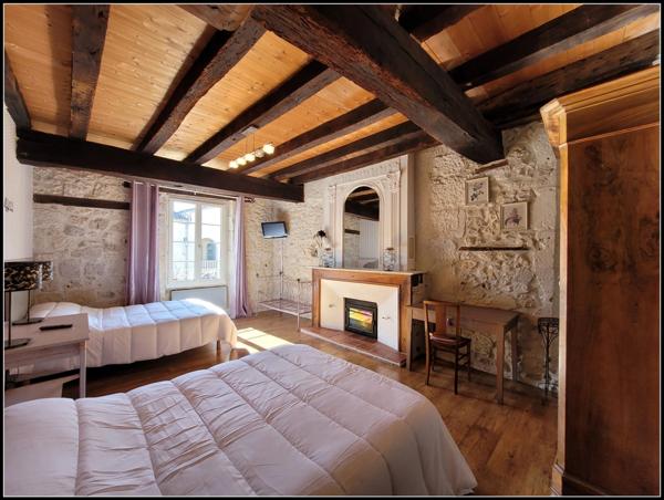 Restaurant/Chambres d'hôte/appart. LA ROMIEU 32480