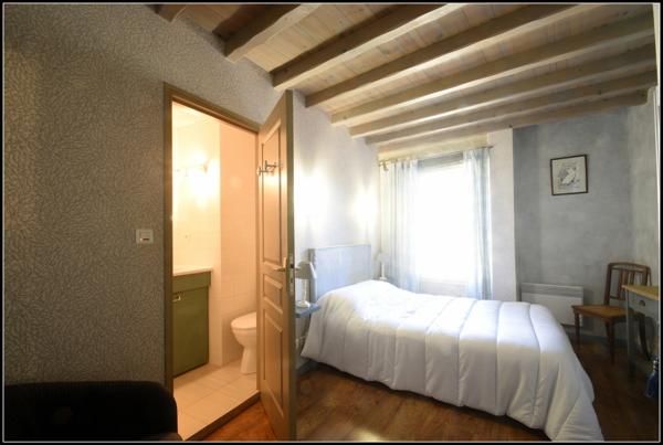 Restaurant/Chambres d'hôte/appart. LA ROMIEU 32480