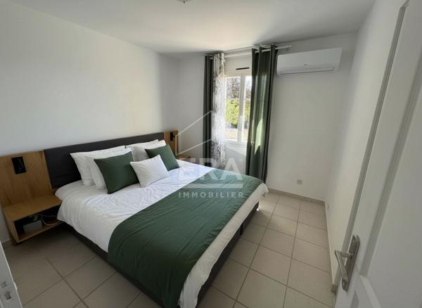 Maison individuelle près d'un lac plain pied - 4 pièce(s) 100 m2 24610 24700