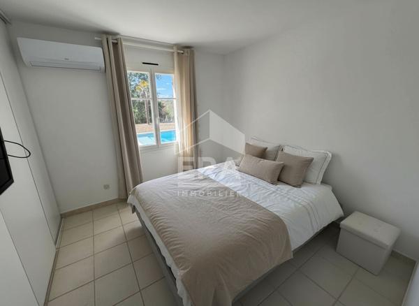 Maison individuelle près d'un lac plain pied - 4 pièce(s) 100 m2 24610 24700