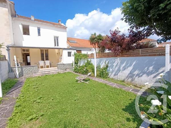 Maison à vendre  4 pièces - 74 m 2   LA ROCHELLE  - 17