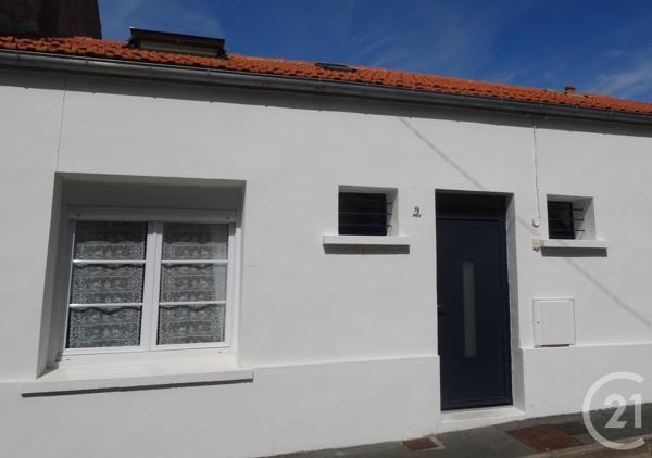 Maison à vendre  4 pièces - 74 m 2   LA ROCHELLE  - 17