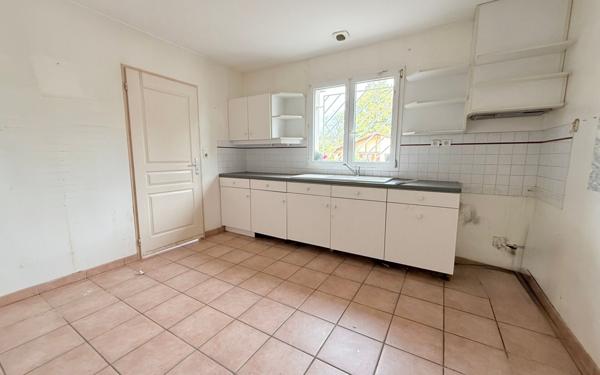 Maison à vendre    4 pièces •  Aire-sur-l'Adour