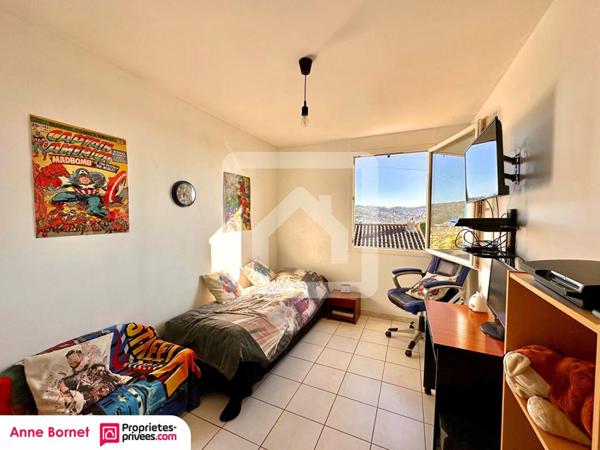 Maison individuelle 5 pièces avec jardin, garage et parking