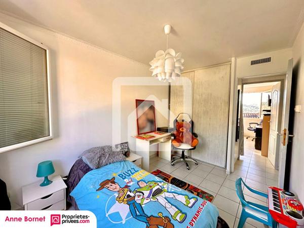 Maison individuelle 5 pièces avec jardin, garage et parking