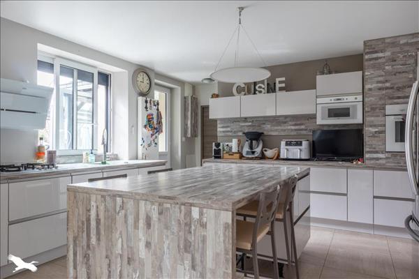 Maison à vendre |  Lubersac |  5 pièces | 240 m²