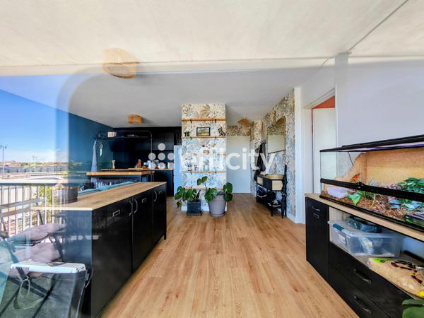 Appartement
         2 pièces
        - 48 m² Exclusivité 170 000 € *
