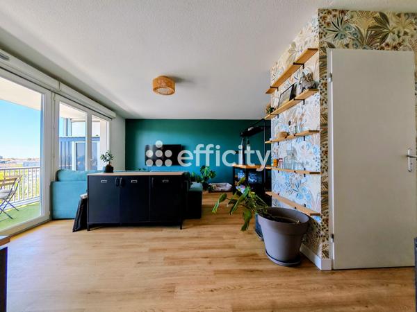 Appartement
         2 pièces
        - 48 m² Exclusivité 170 000 € *