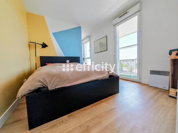 Appartement
         2 pièces
        - 48 m² Exclusivité 170 000 € *