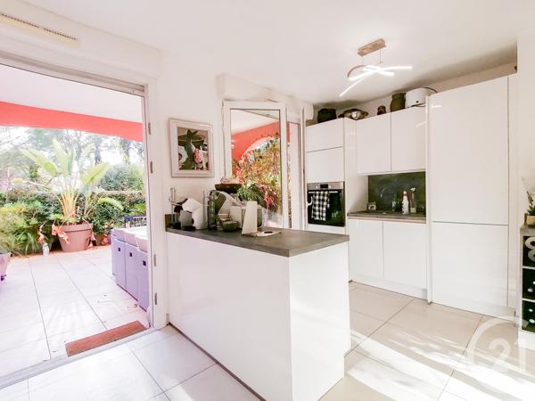 Appartement F3 à vendre  3 pièces - 79,87 m2 CAVALAIRE SUR MER - 83