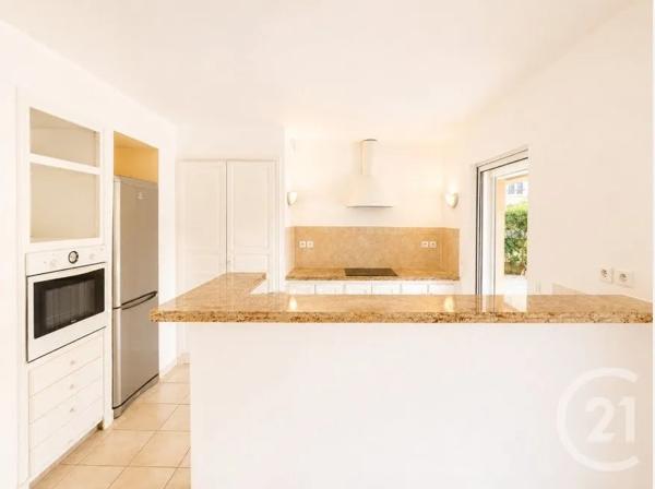 Appartement F3 à vendre  3 pièces - 93,76 m 2   COGOLIN  - 83