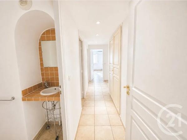 Appartement F3 à vendre  3 pièces - 93,76 m 2   COGOLIN  - 83