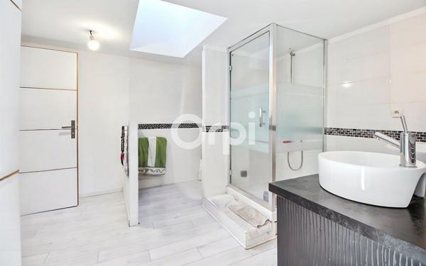 Maison à vendre    7 pièces •  Oloron-Sainte-Marie
