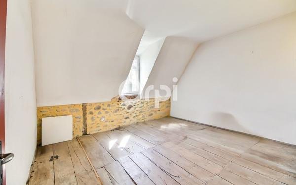 Maison à vendre    7 pièces •  Oloron-Sainte-Marie