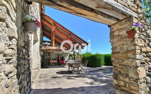 Maison à vendre    7 pièces •  Oloron-Sainte-Marie