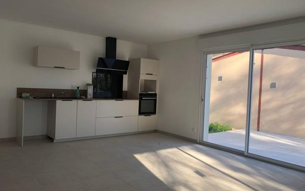 Maison à louer    4 pièces • 89,59 m2 Cabariot