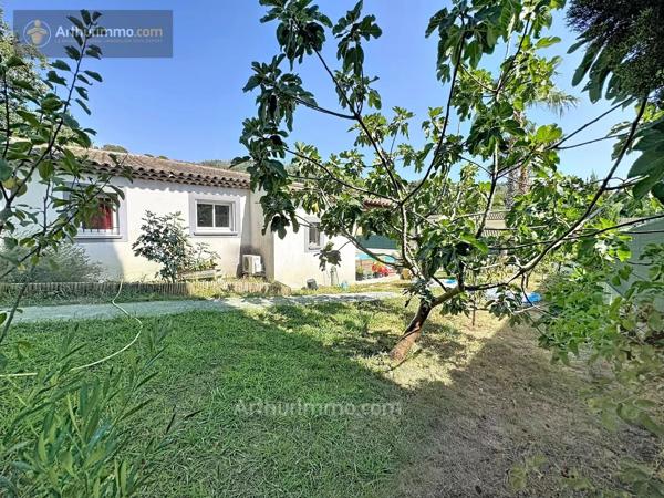 Vente                                                      Villa
                        
                     5 pièces                      188 m2                     à Mouans-Sartoux
