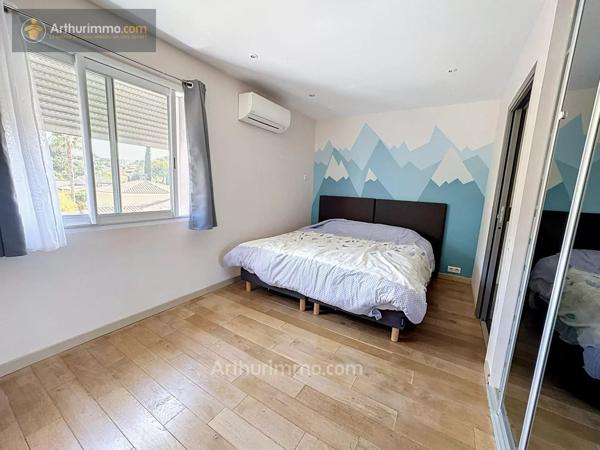 Vente                                                      Villa
                        
                     5 pièces                      188 m2                     à Mouans-Sartoux