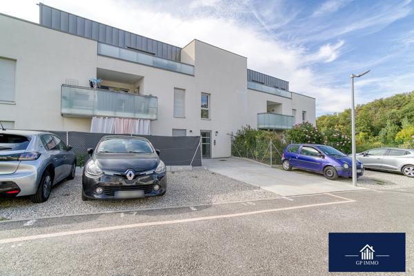 Appartement
         3 pièces
        - 66 m² 255 000 € *