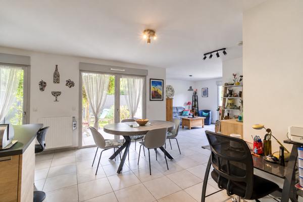 Appartement
         3 pièces
        - 66 m² 255 000 € *