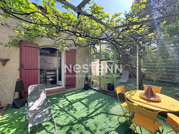 VENELLES - Villa 4 chambres avec piscine sur terrain arboré de 4 000 m² - T1 attenant avec entrée indépendante