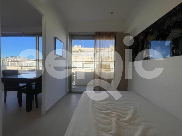 Location 2 Pieces 31 06400 Cannes 57 0610 01 0151