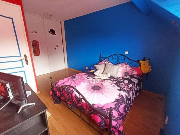 Maison familiale avec accès au canal