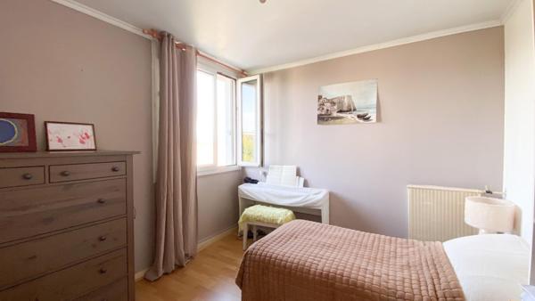 APPARTEMENT 3 CHAMBRES, BALLAINVILLIERS VILLAGE