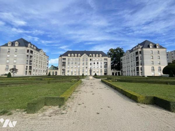 Appartement de type 4, 2 chambres, cave, parking.