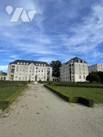 Appartement de type 4, 2 chambres, cave, parking.