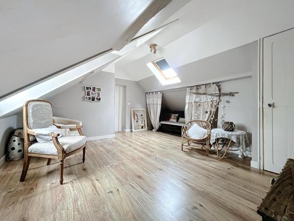 Découvrez cette charmante maison, un havre de paix à deux pas de Peronne