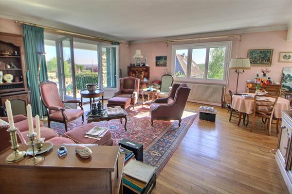Maison Triel Sur Seine 6 pièce(s) 219 m2 €489 000 ** - Référence 1748