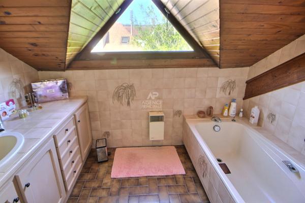 Maison Triel Sur Seine 6 pièce(s) 219 m2 €489 000 ** - Référence 1748