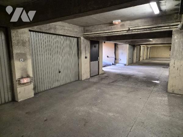 GARAGE PROCHE HOPITAL