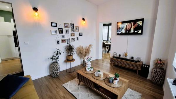 SAINT QUENTIN (02100) A VENDRE Maison Rénovée de 175m2, 4 Chambres, Cour