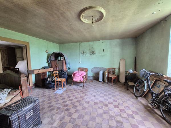 Ferme à rénover à Attignat de 138 m² habitable