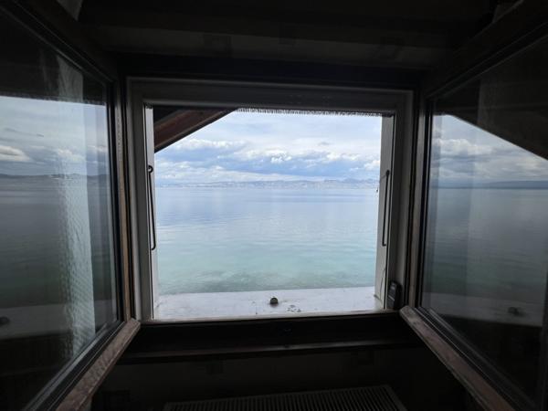 Vue lac exceptionnelle à Lugrin – T2 au bord de l’eau