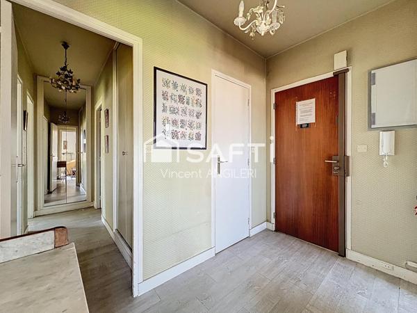 CHATOU-DERNIER ÉTAGE-APT- 3P–BALCON-CAVE-PARKING