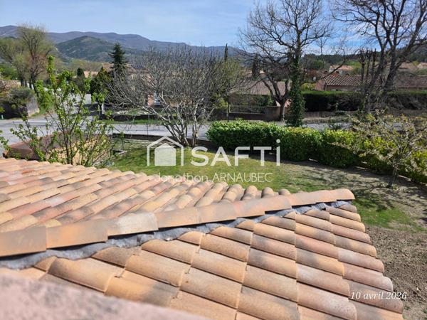 Maison familiale avec 4 chambres, garage 70 m² et jardin constructible