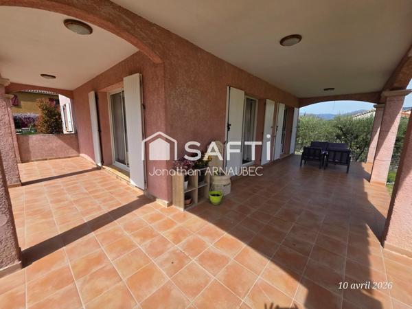 Maison familiale avec 4 chambres, garage 70 m² et jardin constructible