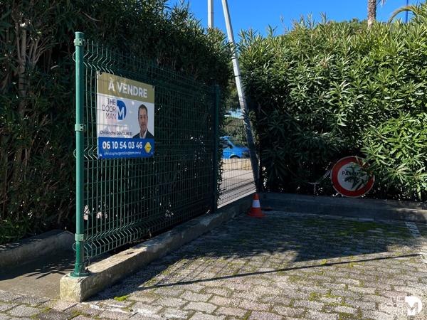 Stationnement - Vendu - HYERES | The Door Man