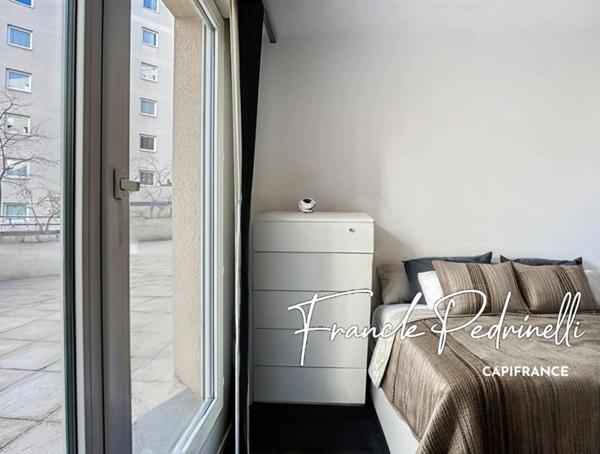 Appartement à vendre 3 pièces 72 m² VILLEURBANNE (69) CHARPENNES – Place Charles Hernu avec terrasse exceptionnelle de 75 m²