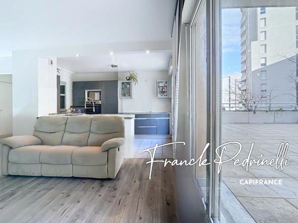 Appartement à vendre 3 pièces 72 m² VILLEURBANNE (69) CHARPENNES – Place Charles Hernu avec terrasse exceptionnelle de 75 m²